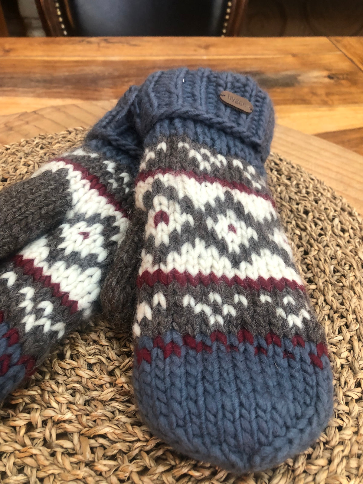 Revelstoke Mittens