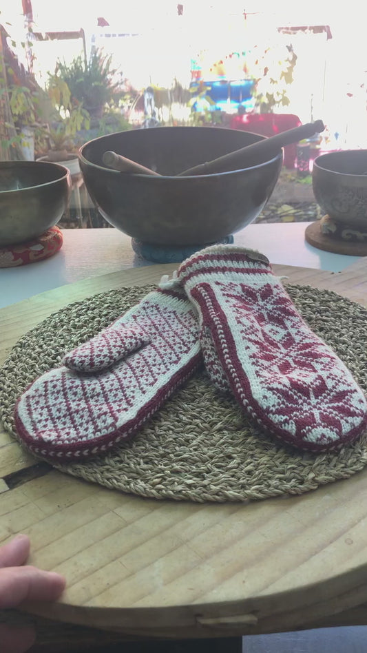 Nordic Mittens